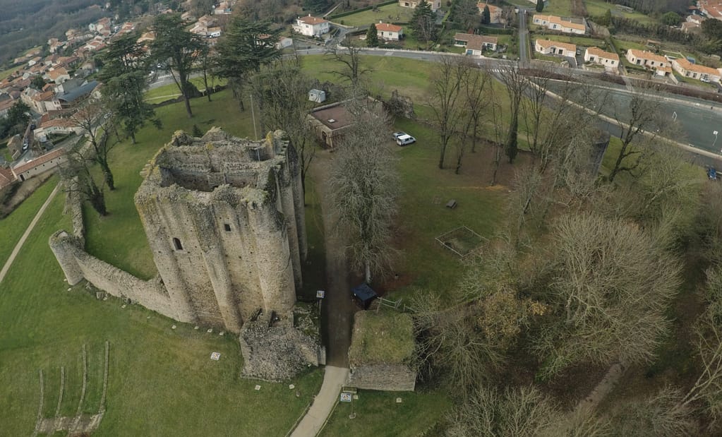 Drone Vendee Chateau Pouzauges