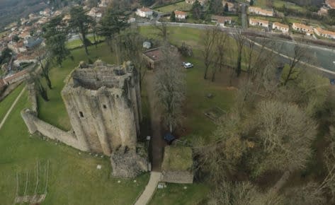 Cartographie par drone, timelapse et webmapping 30 Drone Vendée – Donjon de Pouzauges