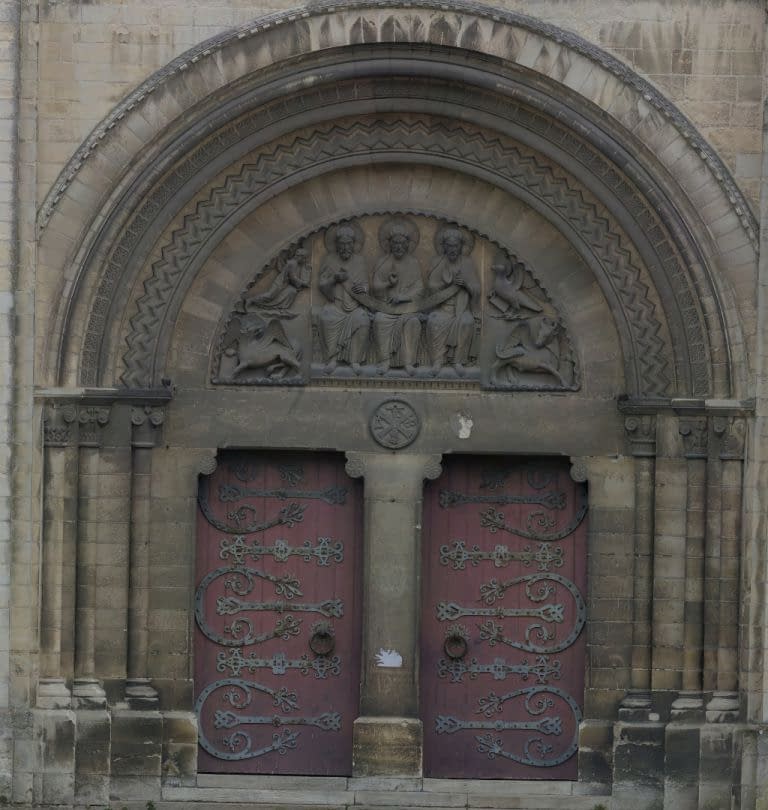 drone et monuments historiques 5 orthophotographie du portail de l'église de la Trinité
